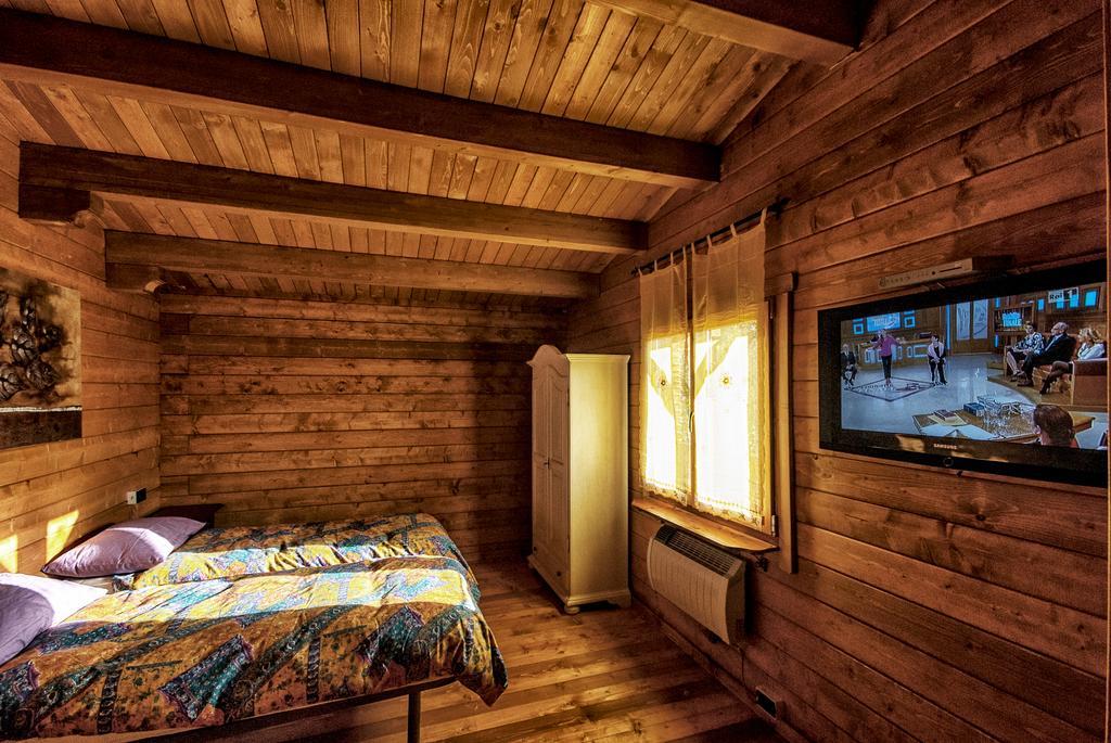 Chalet Dei Parchi Bed and Breakfast Saracinesco Værelse billede