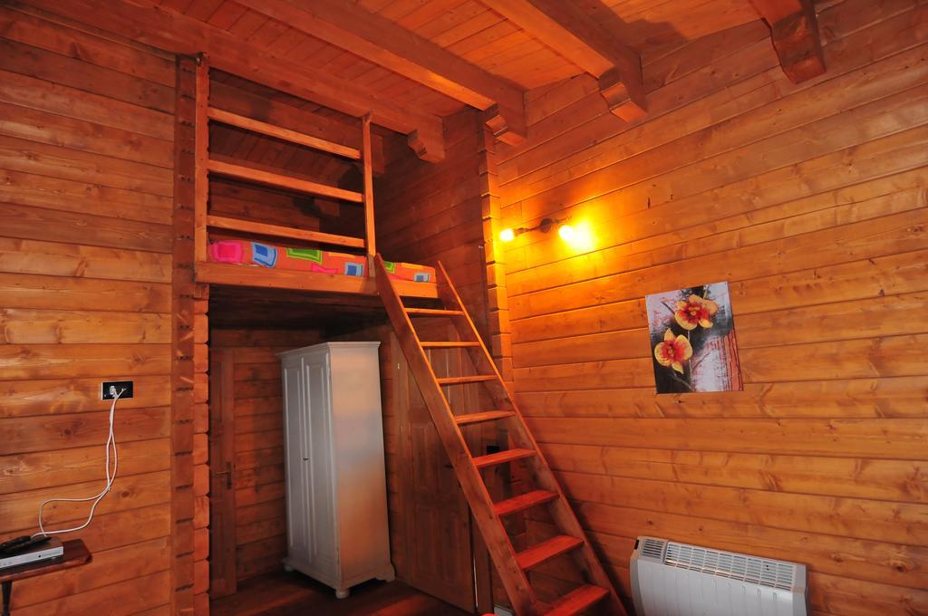 Chalet Dei Parchi Bed and Breakfast Saracinesco Værelse billede